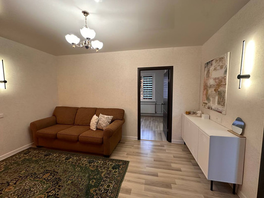 Продам трехкомнатную (3-комн.) квартиру, Чернышевского ул, 108, Красноярск г