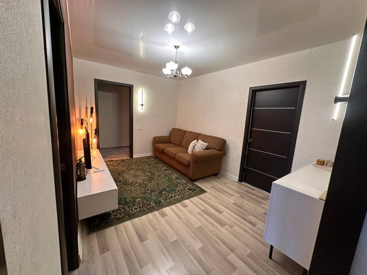 Продам трехкомнатную (3-комн.) квартиру, Чернышевского ул, 108, Красноярск г