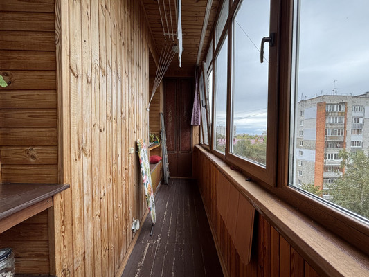 Продам двухкомнатную (2-комн.) квартиру, Октябрьская ул, 9, Брянск г