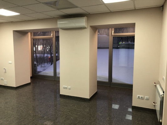 Сдам торговое помещение 64,8 м2, Полярные Зори ул, 2, Мурманск г