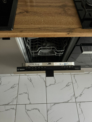 Продам трехкомнатную (3-комн.) квартиру, Парковая ул, 2к1, Белоглинка с