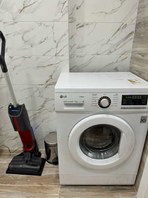 Продам трехкомнатную (3-комн.) квартиру, Парковая ул, 2к1, Белоглинка с