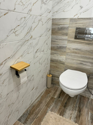 Продам трехкомнатную (3-комн.) квартиру, Парковая ул, 2к1, Белоглинка с