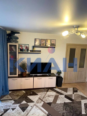 Продам двухкомнатную (2-комн.) квартиру, Норильская ул, 5, Красноярск г