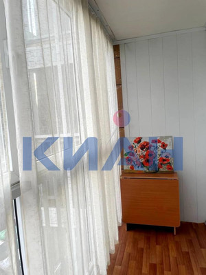 Продам двухкомнатную (2-комн.) квартиру, Норильская ул, 5, Красноярск г