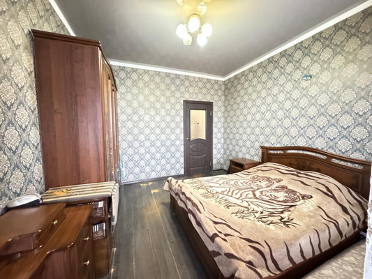 Продам двухкомнатную (2-комн.) квартиру, Волгоградская ул, 85Б, Астрахань г
