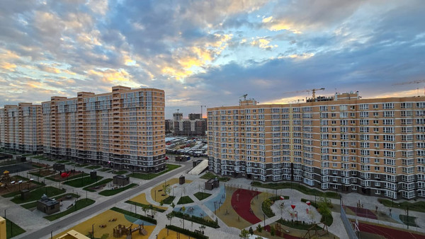 Продам трехкомнатную (3-комн.) квартиру, Ветеранов ул, 85к1, Краснодар г