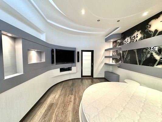 Продам двухкомнатную (2-комн.) квартиру, Дунина-Горкавича ул, 15, Ханты-Мансийск г