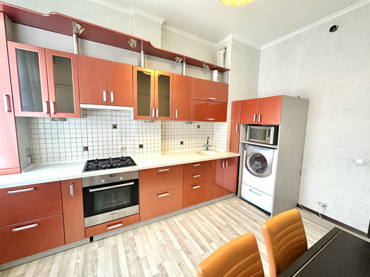 Продам двухкомнатную (2-комн.) квартиру, Дунина-Горкавича ул, 15, Ханты-Мансийск г