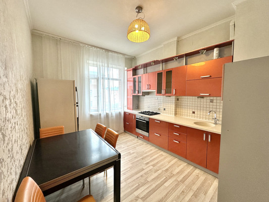 Продам двухкомнатную (2-комн.) квартиру, Дунина-Горкавича ул, 15, Ханты-Мансийск г