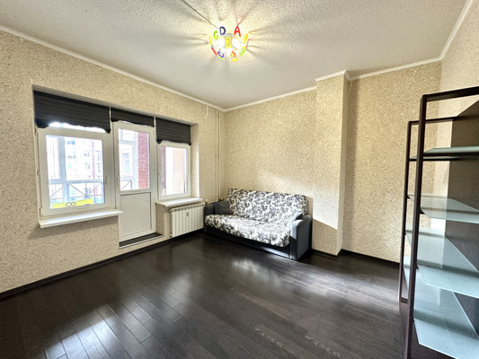 Продам двухкомнатную (2-комн.) квартиру, Дунина-Горкавича ул, 15, Ханты-Мансийск г