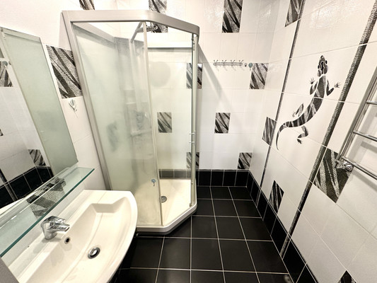 Продам двухкомнатную (2-комн.) квартиру, Дунина-Горкавича ул, 15, Ханты-Мансийск г