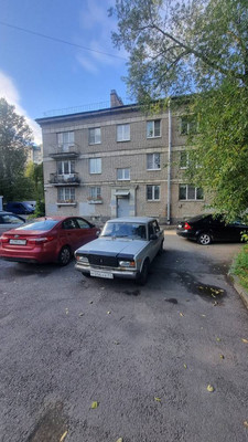 Продам комнату в 2-комн. квартире, Лазо ул, 16, Санкт-Петербург г