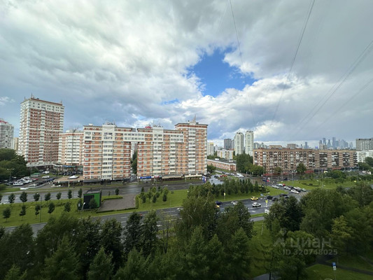 Продам двухкомнатную (2-комн.) квартиру, Мичуринский пр-кт, 9, Москва г