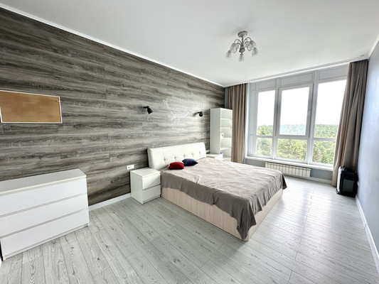 Продам двухкомнатную (2-комн.) квартиру, Гагарина ул, 35, Ханты-Мансийск г