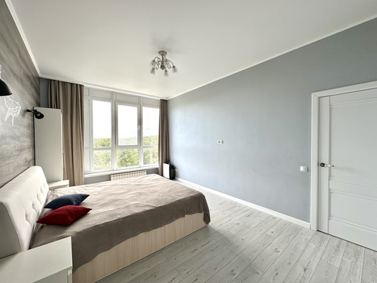 Продам двухкомнатную (2-комн.) квартиру, Гагарина ул, 35, Ханты-Мансийск г