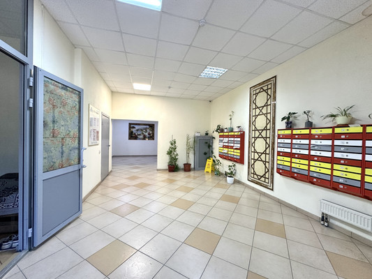 Продам двухкомнатную (2-комн.) квартиру, Гагарина ул, 35, Ханты-Мансийск г