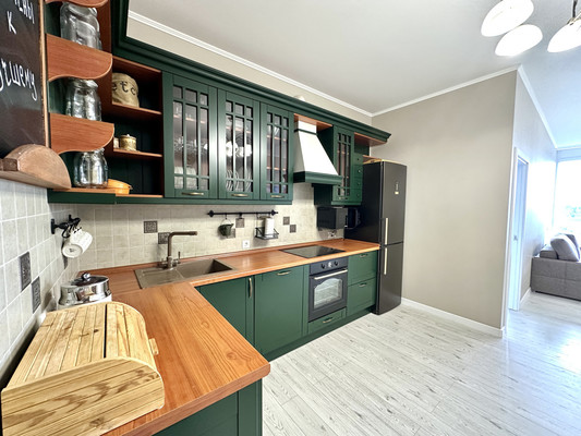 Продам двухкомнатную (2-комн.) квартиру, Гагарина ул, 35, Ханты-Мансийск г