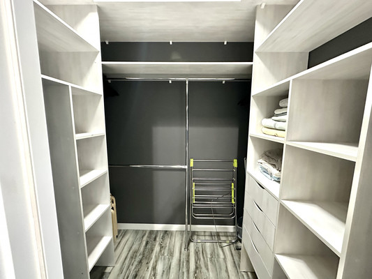 Продам двухкомнатную (2-комн.) квартиру, Гагарина ул, 35, Ханты-Мансийск г