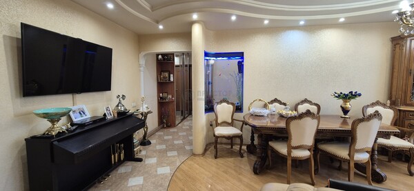Продам трехкомнатную (3-комн.) квартиру, Производственная ул, 2к1, Москва г
