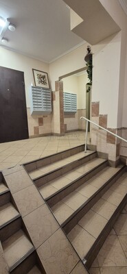 Продам трехкомнатную (3-комн.) квартиру, Производственная ул, 2к1, Москва г