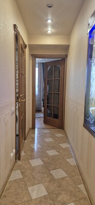 Продам трехкомнатную (3-комн.) квартиру, Производственная ул, 2к1, Москва г