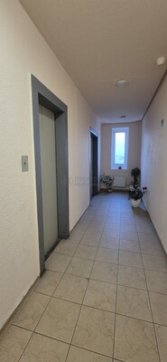 Продам трехкомнатную (3-комн.) квартиру, Производственная ул, 2к1, Москва г