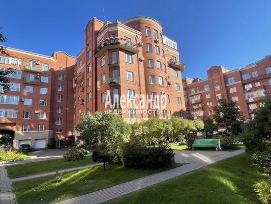 Продам трехкомнатную (3-комн.) квартиру, Композиторов ул, 10, Санкт-Петербург г