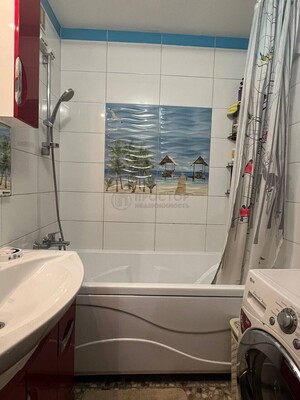 Продам трехкомнатную (3-комн.) квартиру, Донецкая ул, 18к1, Москва г