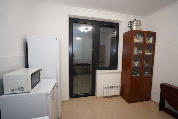 Продам трехкомнатную (3-комн.) квартиру, Русаковская ул, 2, Москва г