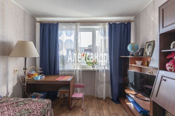 Продам многокомнатную квартиру, Большая Каменная ул, 3, Выборг г