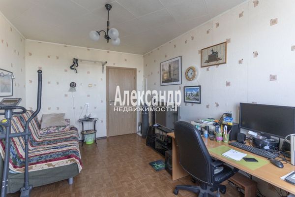 Продам многокомнатную квартиру, Большая Каменная ул, 3, Выборг г