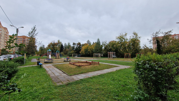 Продам двухкомнатную (2-комн.) квартиру, им Владимира Махалина мкр, 27, Дмитров г