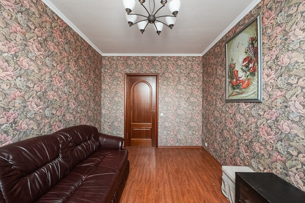 Продам двухкомнатную (2-комн.) квартиру, Батайский проезд, 3, Москва г