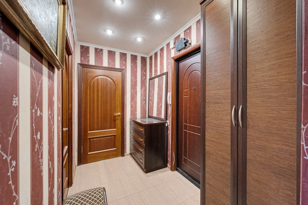 Продам двухкомнатную (2-комн.) квартиру, Батайский проезд, 3, Москва г