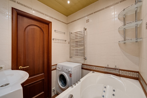 Продам двухкомнатную (2-комн.) квартиру, Батайский проезд, 3, Москва г