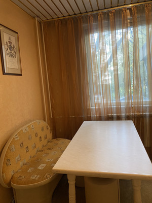 Продам двухкомнатную (2-комн.) квартиру, Маршала Федоренко ул, 10к2, Москва г