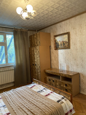 Продам двухкомнатную (2-комн.) квартиру, Маршала Федоренко ул, 10к2, Москва г