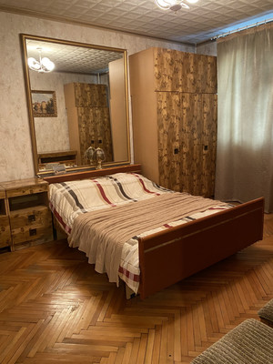 Продам двухкомнатную (2-комн.) квартиру, Маршала Федоренко ул, 10к2, Москва г