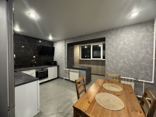 Продам двухкомнатную (2-комн.) квартиру, 3-и Бутырки ул, 3к9, Рязань г