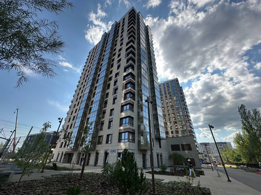 Продам трехкомнатную (3-комн.) квартиру, Гаврилова ул, 7к3, Казань г