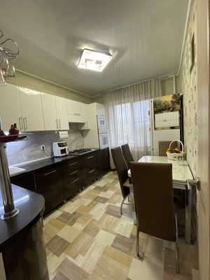 Продам трехкомнатную (3-комн.) квартиру, Геологическая ул, 4, Липецк г