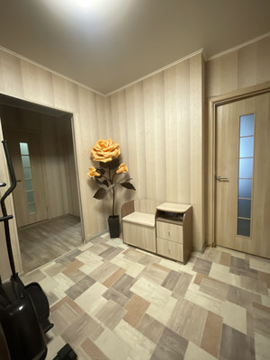 Продам трехкомнатную (3-комн.) квартиру, Геологическая ул, 4, Липецк г