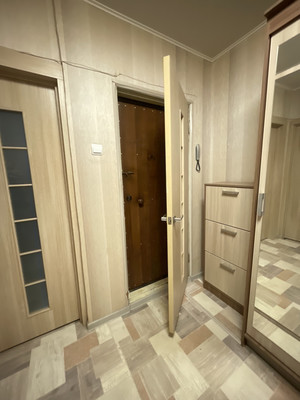 Продам трехкомнатную (3-комн.) квартиру, Геологическая ул, 4, Липецк г