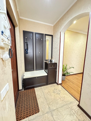 Продам трехкомнатную (3-комн.) квартиру, Южная ул, 25, Дрожжино рп