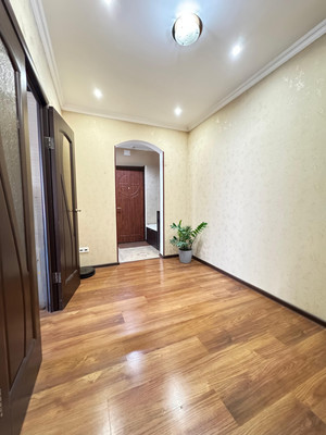 Продам трехкомнатную (3-комн.) квартиру, Южная ул, 25, Дрожжино рп