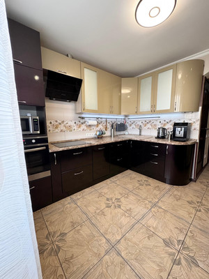 Продам трехкомнатную (3-комн.) квартиру, Южная ул, 25, Дрожжино рп