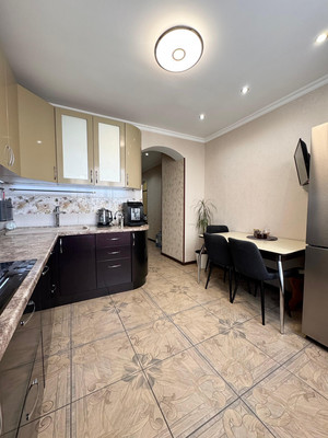 Продам трехкомнатную (3-комн.) квартиру, Южная ул, 25, Дрожжино рп