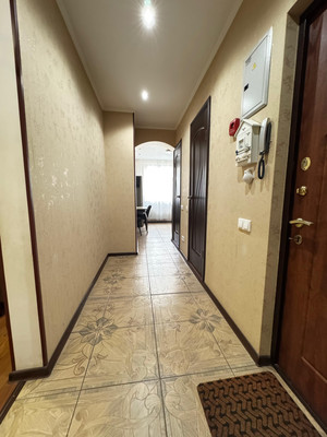 Продам трехкомнатную (3-комн.) квартиру, Южная ул, 25, Дрожжино рп