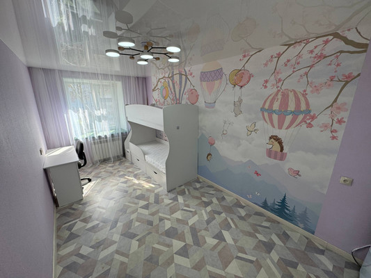 Продам двухкомнатную (2-комн.) квартиру, Октябрьский пр-кт, 17к2, Комсомольск-на-Амуре г